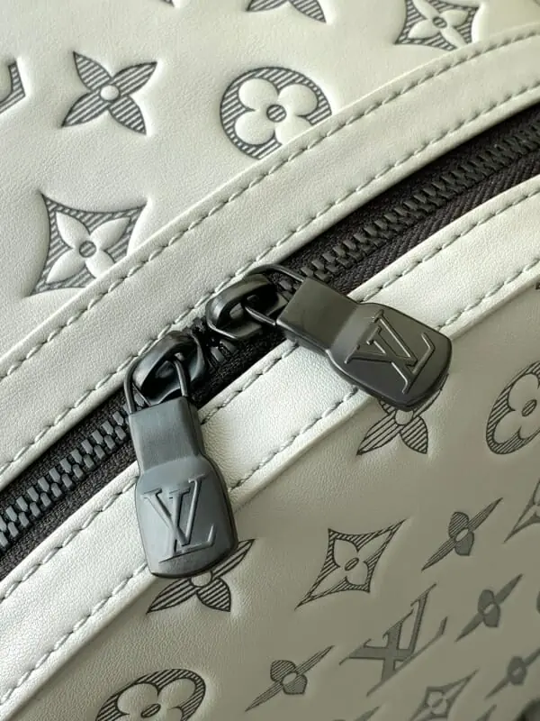 louis vuitton lv aaa homme sac a dos  s_11014b74